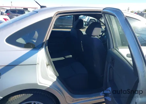 2011 Ford Focus Se из США, поврежденный, VIN 1FAHP3FN2BW173155